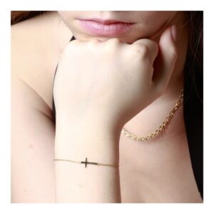 Pulsera básica plata con colgante cruz 14x8mm foto Pulsera básica plata con colgante cruz 14x8mm foto