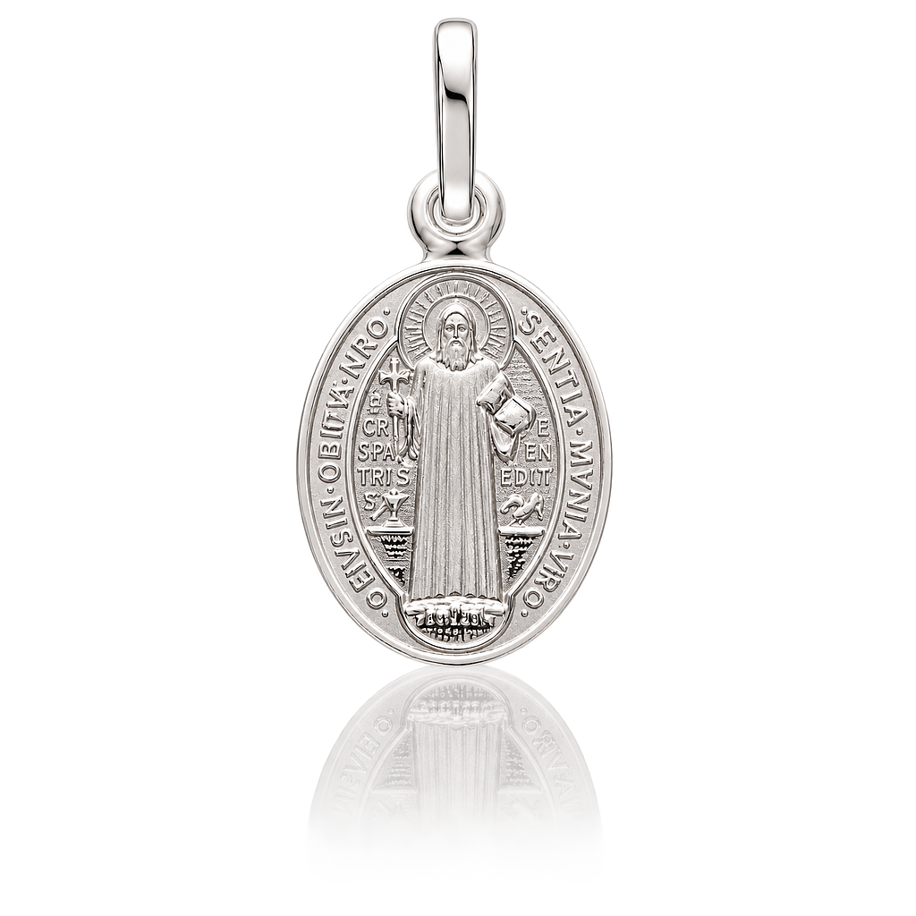 Medalla oval San Benito en plata 10x16mm Medalla oval San Benito en plata 10x16mm